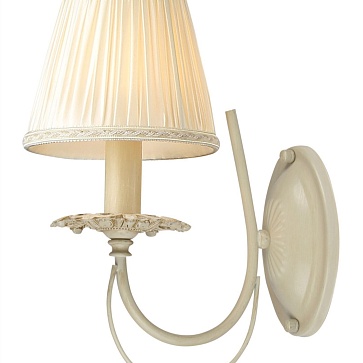 Настенный светильник (бра) ARM326-01-W